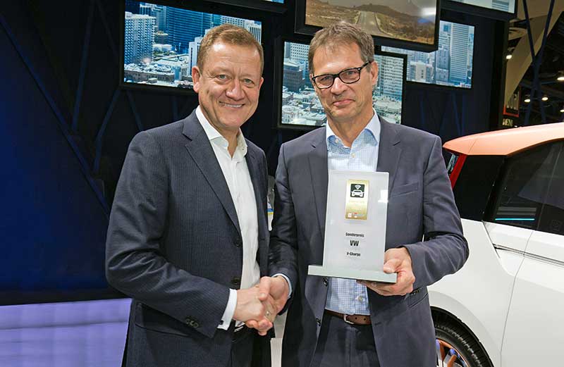 Connected Car Award 2015 díjjal jutalmazták a „V-Charge“ kutatási projektet