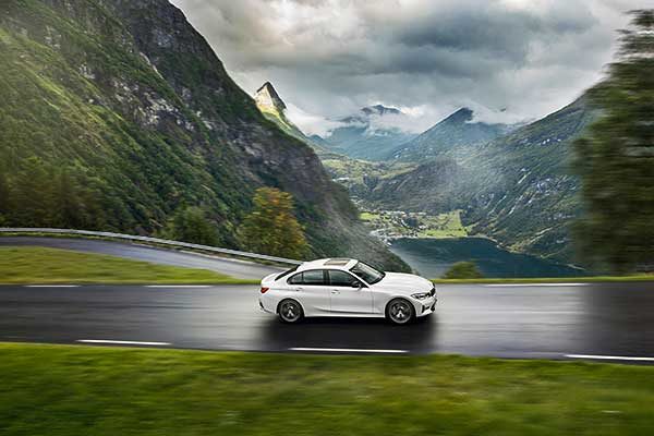 A BMW új modellváltozatokkal frissíti portfólióját 2020 tavaszán